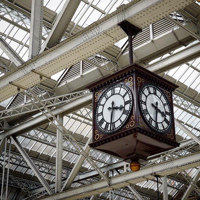  The beautiful clock at the heart of Glasgow's Central Station. In the wake of Brexit, which threatens to pull Scotland out of the EU against its wishes, Nicola Sturgeon today announced another Independence referendum. I was on the fence for the last one. Not anymore. It's time.  #glasgow #trainstation #clock #circle #lines #architecture #scotland #independence #independent  #history #time #scottish #instagood #instagram #photography #photographer #igers #igersdaily #travel #travelgram #traveling #travelling