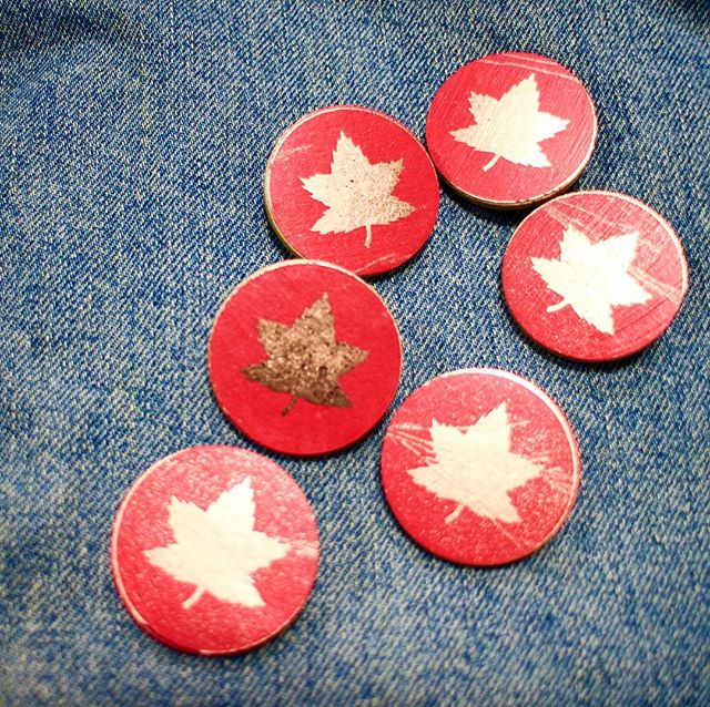  On the 11th day, at the 11th hour... My boss is a WWI historian, who is in northern France today to celebrate the Armistice with residents of the small town where the last Canadian died in battle. I made him these pins of the Canadian Corps formation sign to give as gifts to the ceremony participants.#armistice #remembranceday #canada #canadian #lestweforget #wwi #worldwar #mapleleaf #red #gold #armisticeday #remember #flag #history #poppy #poppies
