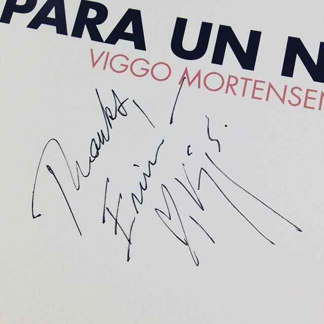  Whoever warned "Don't meet your heroes" clearly picked the wrong idol. Viggo Mortensen was an absolute delight in person; gracious, giving, and charming. (Can you tell I'm still swooning?) #viggomortensen #books #greenbook #movies
